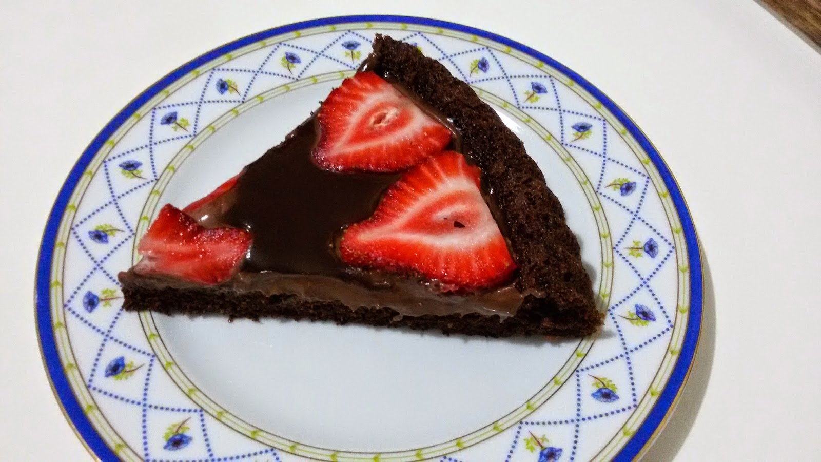 Ece kızın mutfağı Çikolatalı Çilekli Tart Kek